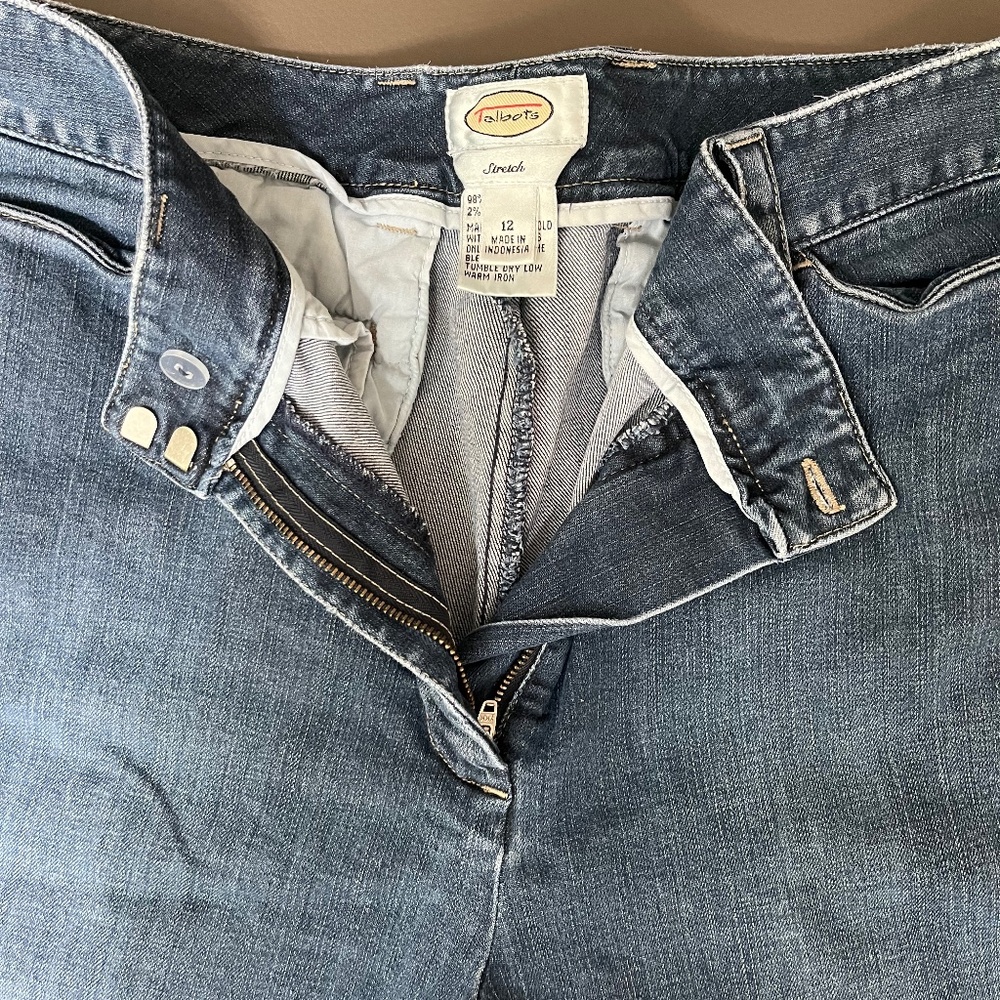 Talbots denim shorts - Picture 3 of 3